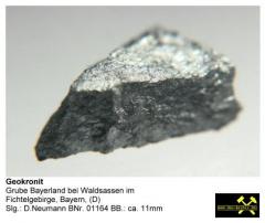 Geokronit - Grube Bayerland, Waldsassen, Fichtelgebirge, Bayern, (D) - Slg. D.Neumann BNr. 01164.JPG